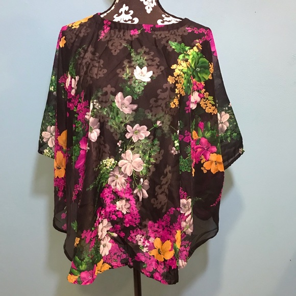 Vintage Jackets & Blazers - Vintage Woman’s Floral Black Purple Green Capelet * Cover Top GUC Ladies Formal